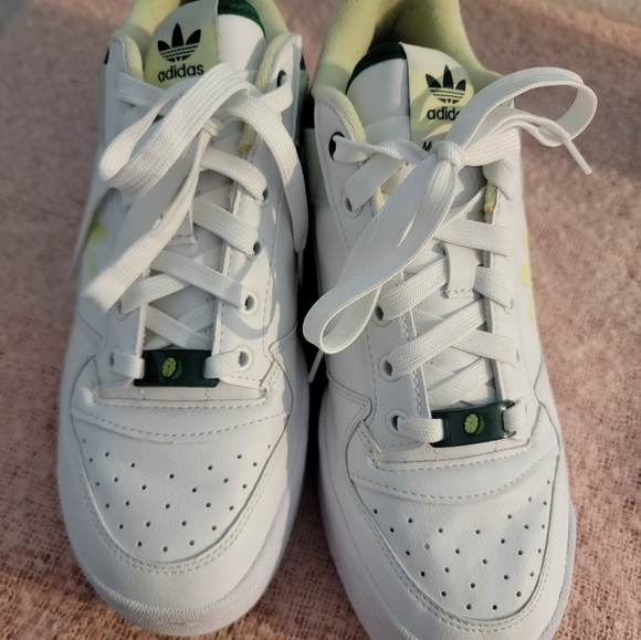 Adidas Green Shoes - Picture 6 of 8